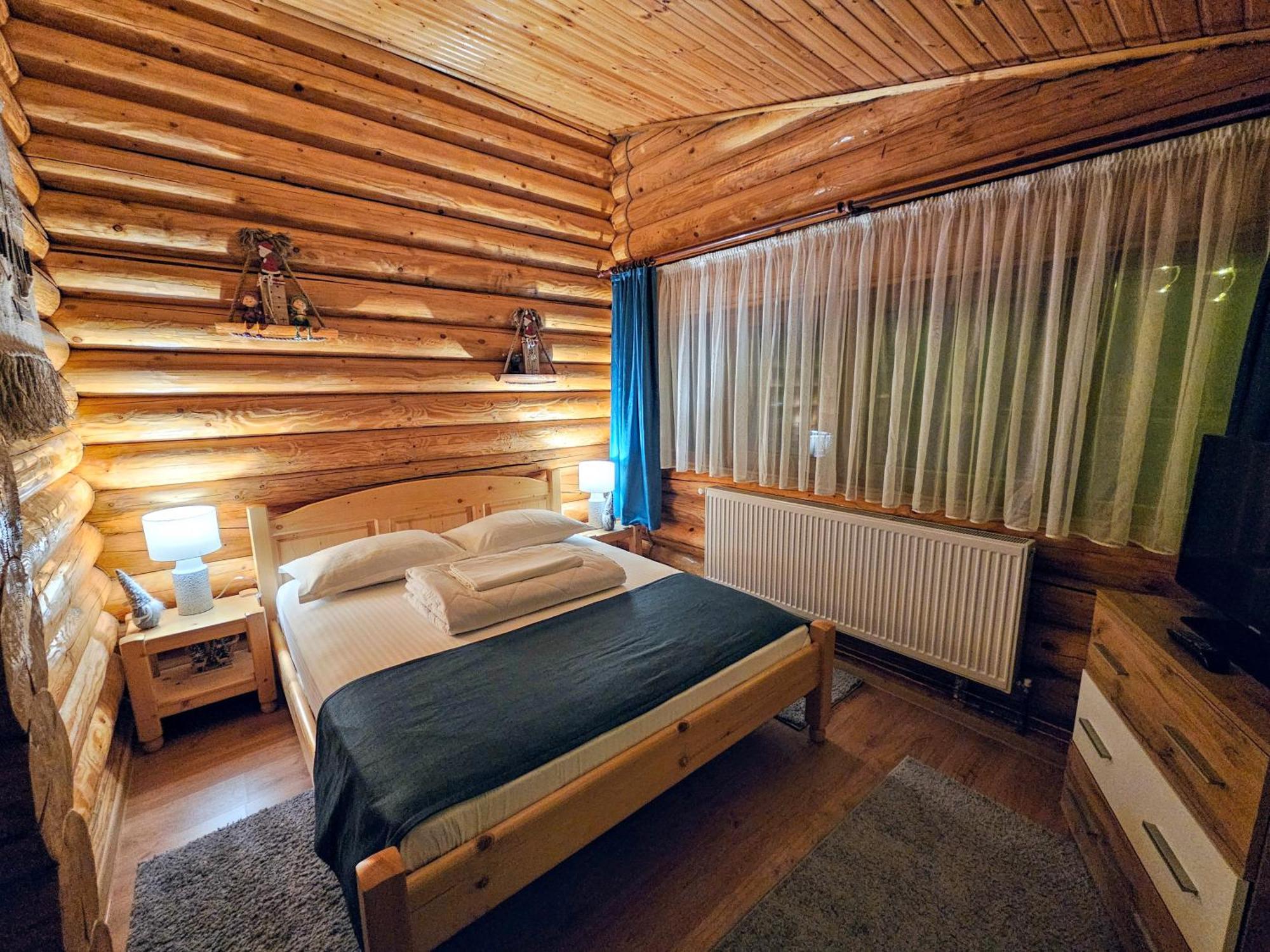 Cabana Alesia, Relaxare La Poalele Raraului Campulung Moldovenesc Ngoại thất bức ảnh
